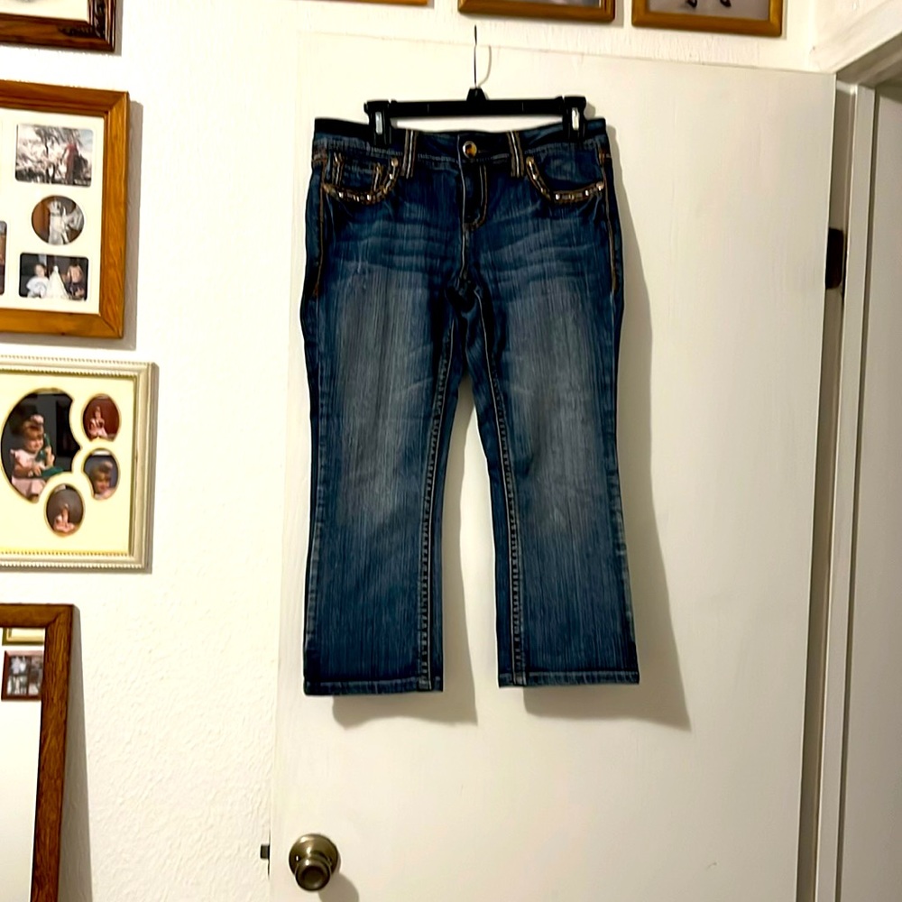 Almost new, Grace from LA jeans. Low-rise, capri, skinny